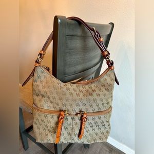 Vintage Dooney & Bourke shoulder bag
